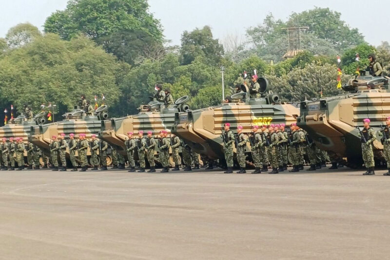 AAV M-35, kendaraan tempur (ranpur) amfibi buatan Amerika Serikat (AS), saat berjejer di Lapangan Kesatrian Marinir Hartono, Pasmar 1 Korsp Marinir Cilandak, Pasar Minggu, Jakarta Selatan, Senin (28/9/2026).(KOMPAS.com/BAHARUDIN AL FARISI)
