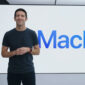 John Ternus memperkenalkan MacBook Pro dengan M1 Series.(Apple)