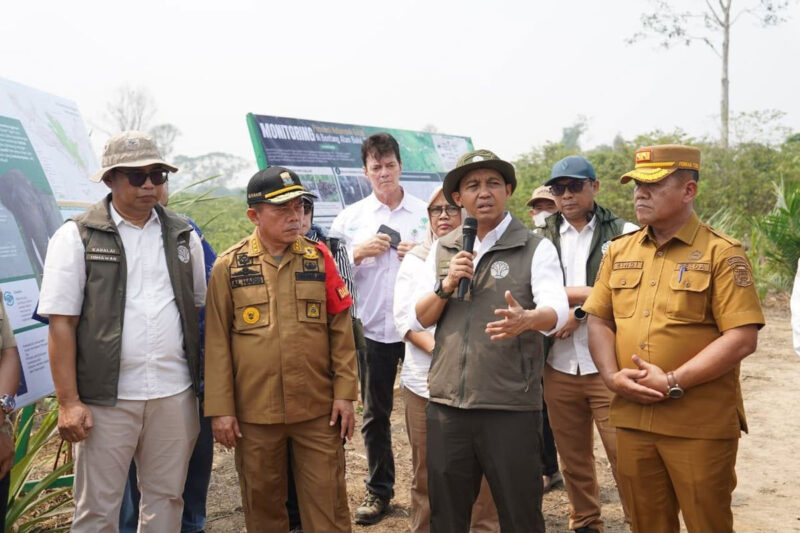 Menteri Kehutanan (Menhut) Raja Juli Antoni di Lanskap Bujang Raba, Jambi, Senin (28/9/2026). (Kemenhut RI)
