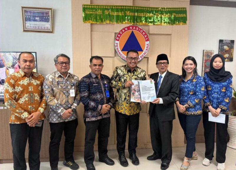 Wako Alfin saat menemui BNPB membahas rehabilitasi infrastruktur dan penanganan bencana Sungai Penuh