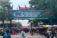 Fenomena kabut asap melanda Kota Padang, Sumatera Barat (Sumbar), dalam beberapa hari terakhir. Dampak penurunan kualitas udara ini mulai dirasakan langsung oleh masyarakat yang beraktivitas di luar ruangan pada Rabu (2/9/2026).(Rahmat Panji (Kompas.com))
