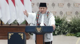 Presiden Prabowo Subianto berpidato dalam acara Syukuran 100 Tahun Pondok Modern Darussalam Gontor di Ponorogo, Jawa Timur, Sabtu (19/9/2026). (YouTube.com/Sekretariat Presiden)
