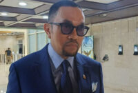 Wakil Ketua Komisi III DPR RI Ahmad Sahroni saat ditemui di Gedung DPR RI. Wakil Ketua Komisi III DPR Ahmad Sahroni meminta kepolisian mewaspadai potensi kemunculan praktik judi berkedok game center di daerah lain, setelah pengungkapan kasus serupa di Jakarta.(KOMPAS.com/Tria Sutrisna)