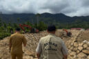 Tim Satuan Tugas Percepatan Rehabilitasi dan Rekonstruksi (Satgas PRR) Pascabencana Sumatera meninjau kebutuhan perbaikan drainase dan saluran air pertanian di Desa Panglima Sahman, Kecamatan Rundeng, Kota Subulussalam.(DOK. Kemendagri)
