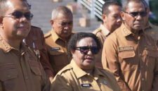 Wakil Menteri Dalam Negeri (Wamendagri) Ribka Haluk saat memimpin Apel Kesadaran ASN di Kupang, Nusa Tenggara Timur (NTT) pada Senin (21/9/2026). (Kementerian Dalam Negeri)
