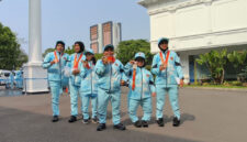 Sejumlah atlet yang bertanding pada Asian Para Games 2026 berdatangan ke Kompleks Istana, Jakarta, Kamis (29/10/2026) sore.(KOMPAS.com/Rahel)