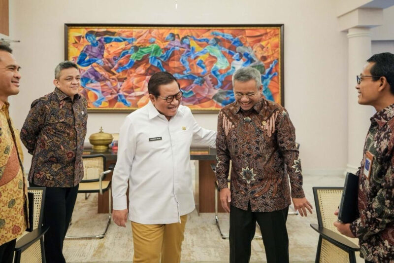 Momen Gubernur DKI Jakarta Pramono Anung saat bertemu dengan Menteri Keuangan RI Suahasil Nazara di Balai Kota Jakarta, Selasa (27/10/2026).(Dok. Pemerintah Provinsi (Pemprov) DKI Jakarta)
