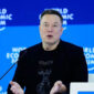 Elon Musk meramalkan humanoid akan lebih banyak jumlahnya dibanding manusia, saat berbicara di forum diskusi World Economic Forum yang digelar di Davos, Swiss, akhir Januari 2026.(Euronews)
