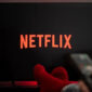 Ilustrasi logo Netflix di aplikasi televisi.(Shutterstock)

