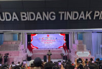 Presiden Prabowo Subianto saat memberikan sambutan dalam acara penyerahan uang negara hasil kerja Satgas PKH di Gedung Jampidsus Kejaksaaan Agung (Kejagung), Kebayoran Baru, Jakarta Selatan, Selasa (6/10/2026). (KOMPAS.com/FIKA NURUL ULYA)
