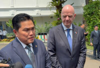 Menpora Erick Thohir dan Presiden FIFA Gianni Infantino saat ditemui di Istana Kepresidenan, Jakarta, Senin (5/10/2026). (KOMPAS.com/ADHYASTA DIRGANTARA)
