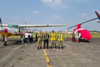 Kejaksaan Agung (Kejagung) menyita satu pesawat buatan perusahaan dirgantara asal Amerika Serikat (AS), Textron Aviation, dan satu helikopter terkait kasus dugaan korupsi tata kelola Makan Bergizi Gratis (MBG) di lingkungan Badan Gizi Nasional (BGN) periode 2025-2026 pada klaster pengadaan motor listrik. (DOK. Puspenkum Kejagung)
