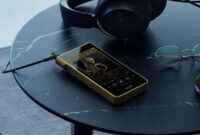 Sony Walkman NW-WM1ZM3 yang berlapis emas dengan harga Rp 106 juta.(Sony)

