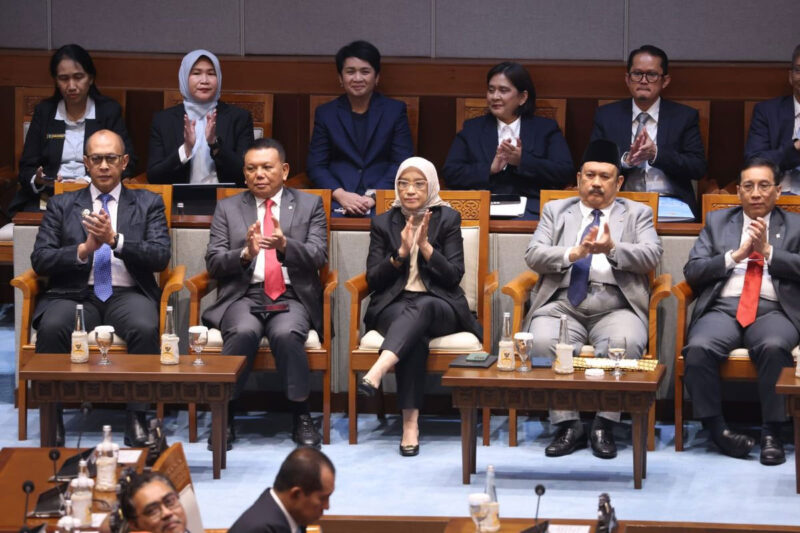 DPR RI resmi menyetujui Rancangan Undang-Undang tentang Satu Data Indonesia (RUU SDI) menjadi Undang-Undang (UU) dalam Rapat Paripurna Ke-9 DPR RI Masa Persidangan I Tahun Sidang 2026?2027 yang digelar di Kompleks Parlemen, Senayan, Jakarta, Selasa (6/10/2026).(DOK. Humas Kementerian PANRB)
