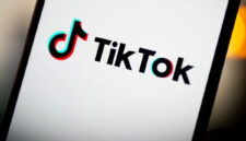 Ilustrasi TikTok. (NURPHOTO/JAAP ARRIENS via DW INDONESIA)