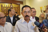 Wakil Jaksa Agung Asep Nana Mulyana seusai acara Seminar Nasional bertajuk Perlindungan Hukum Terhadap Korban Tindak Pidana: Pengembangan Mekanisme Pemulihan Kerugian Secara Kolektif yang Memberikan Kepastian Hukum dan Keadilan di Balai Kartini, Jakarta, Selasa (20/10/2026). (Dok. KOMPAS.COM/Febrianto Adi Saputro)(Febrianto Adi Saputro)
