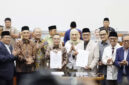 Wakil Ketua DPR RI Koordinator Kesejahteraan Rakyat (Korkesra) Cucun Ahmad Syamsurijal (tiga dari kiri) mengapresiasi penurunan biaya haji 2027 yang ditetapkan Presiden Prabowo Subianto pada Rabu (7/10/2026). (ANTARA/HO-DPR RI)
